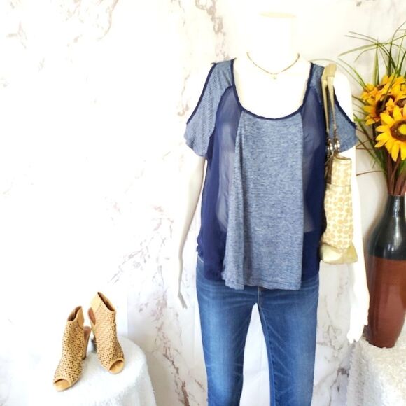 ASOS SYLK pretty flowy cut out shoulder top - Picture 5 of 7